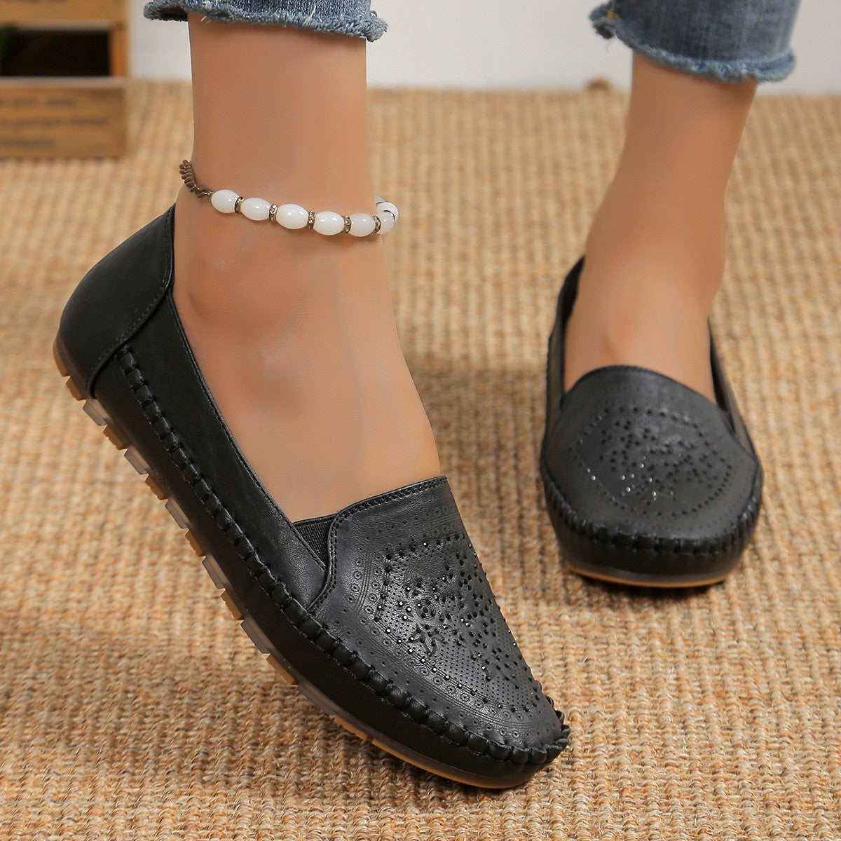 Handmade Stitching Gommino Solid Color Women Shoes